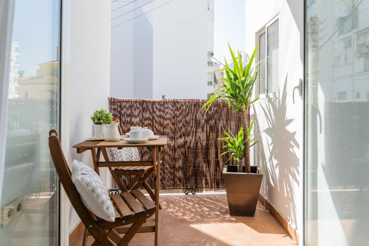 Puerto Rico Apartments Ruzafa Mid-Term Валенсия Екстериор снимка